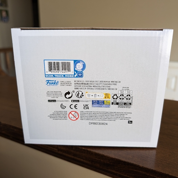 Funko POP! Deluxe Stranger Things Campaign Eddie Vinyl Figure Target Exclusive - Picture 5 of 6